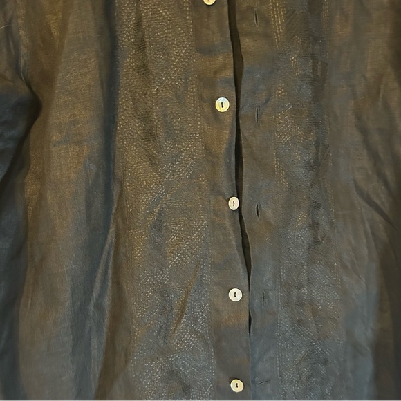 A. Myrah black linen blend button front shirt, L - Picture 4 of 4